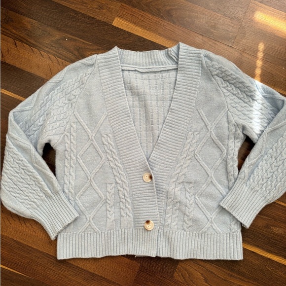Women’s Y2K Cropped Powder Blue Baby Blue cable Knit Sweater - Picture 1 of 7
